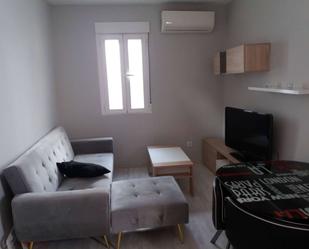 Living room of Study to share in  Madrid Capital  with Air Conditioner and Terrace