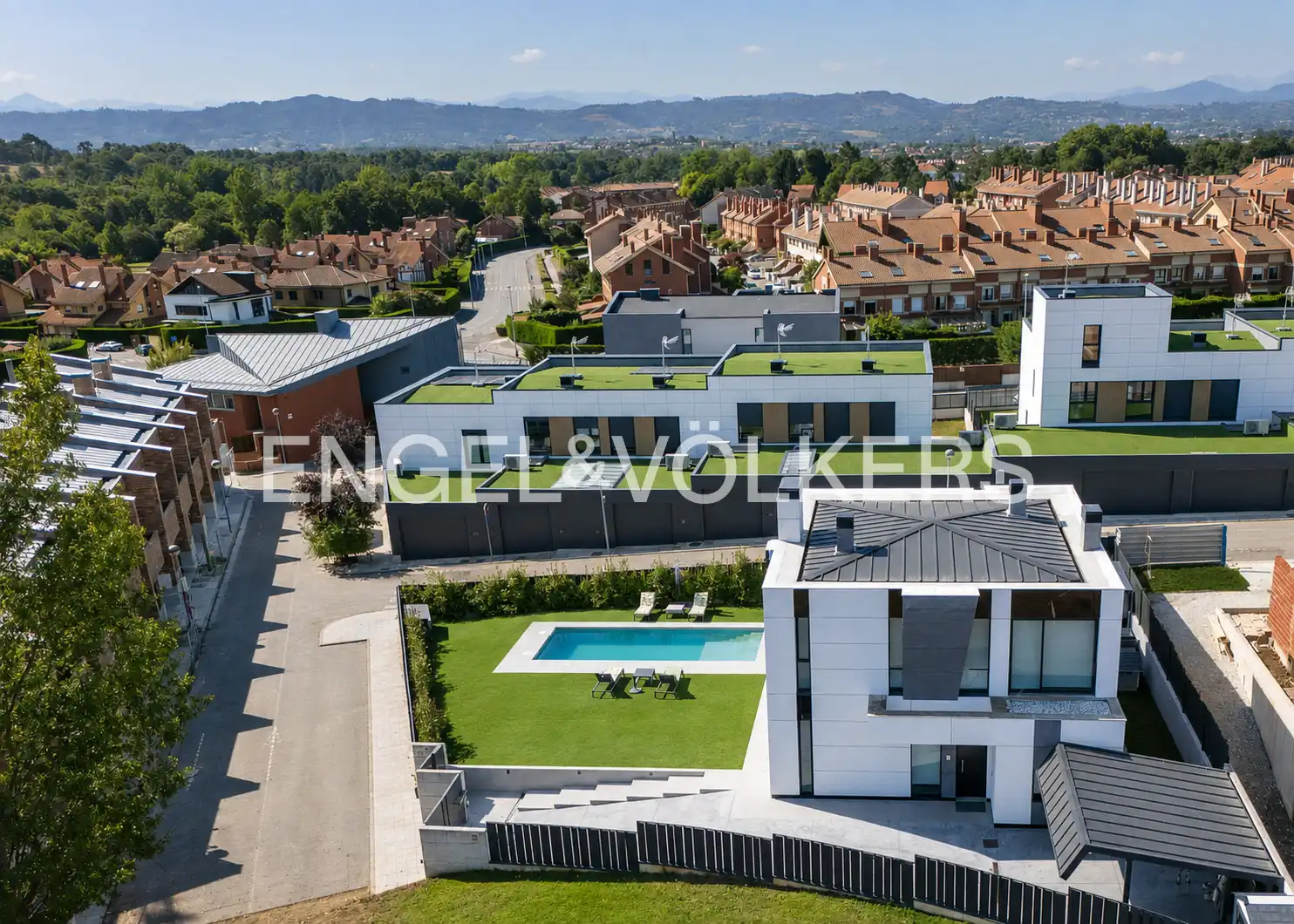 Vista exterior de Casa o chalet en venta en Siero con Calefacción, Jardín privado y Piscina