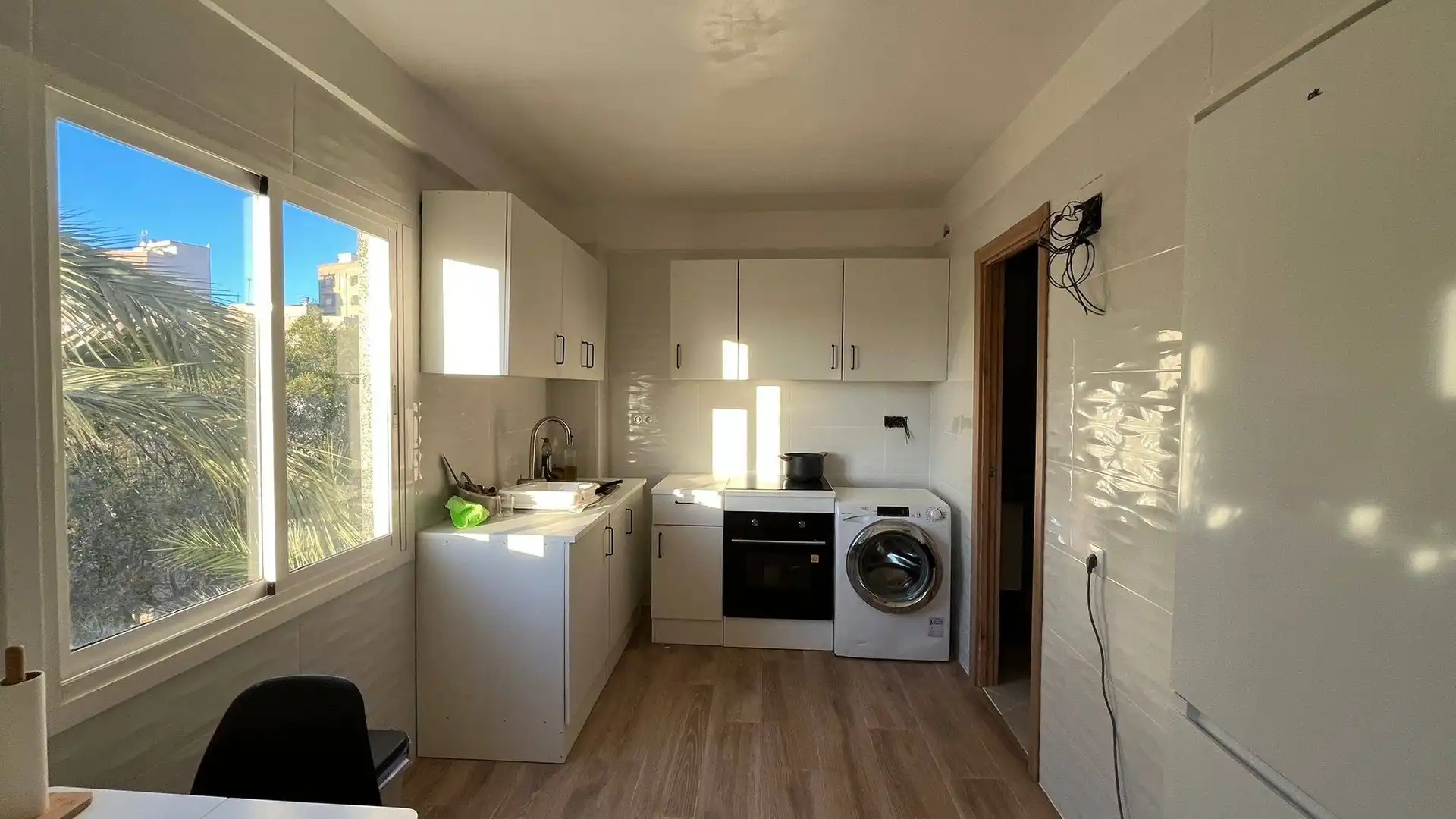 Kitchen of Flat for sale in Elche / Elx  with Parquet flooring, Furnished and Balcony