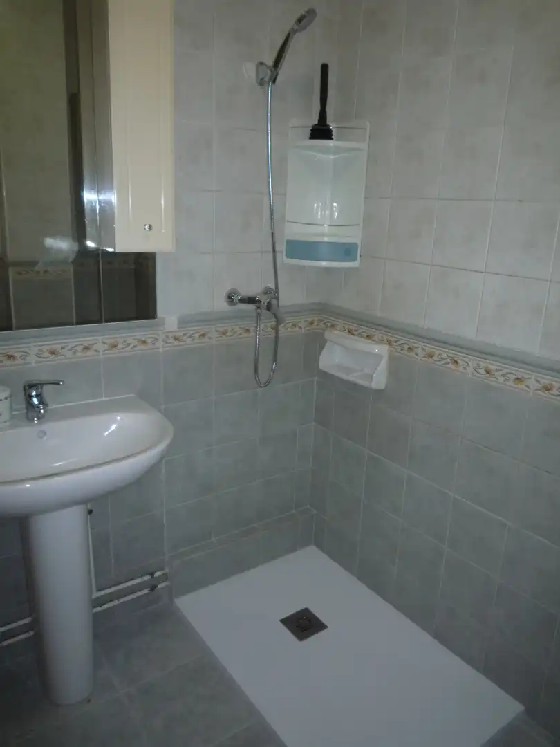 Bathroom of Flat for rent in Albacete  with Heating, Furnished and Oven
