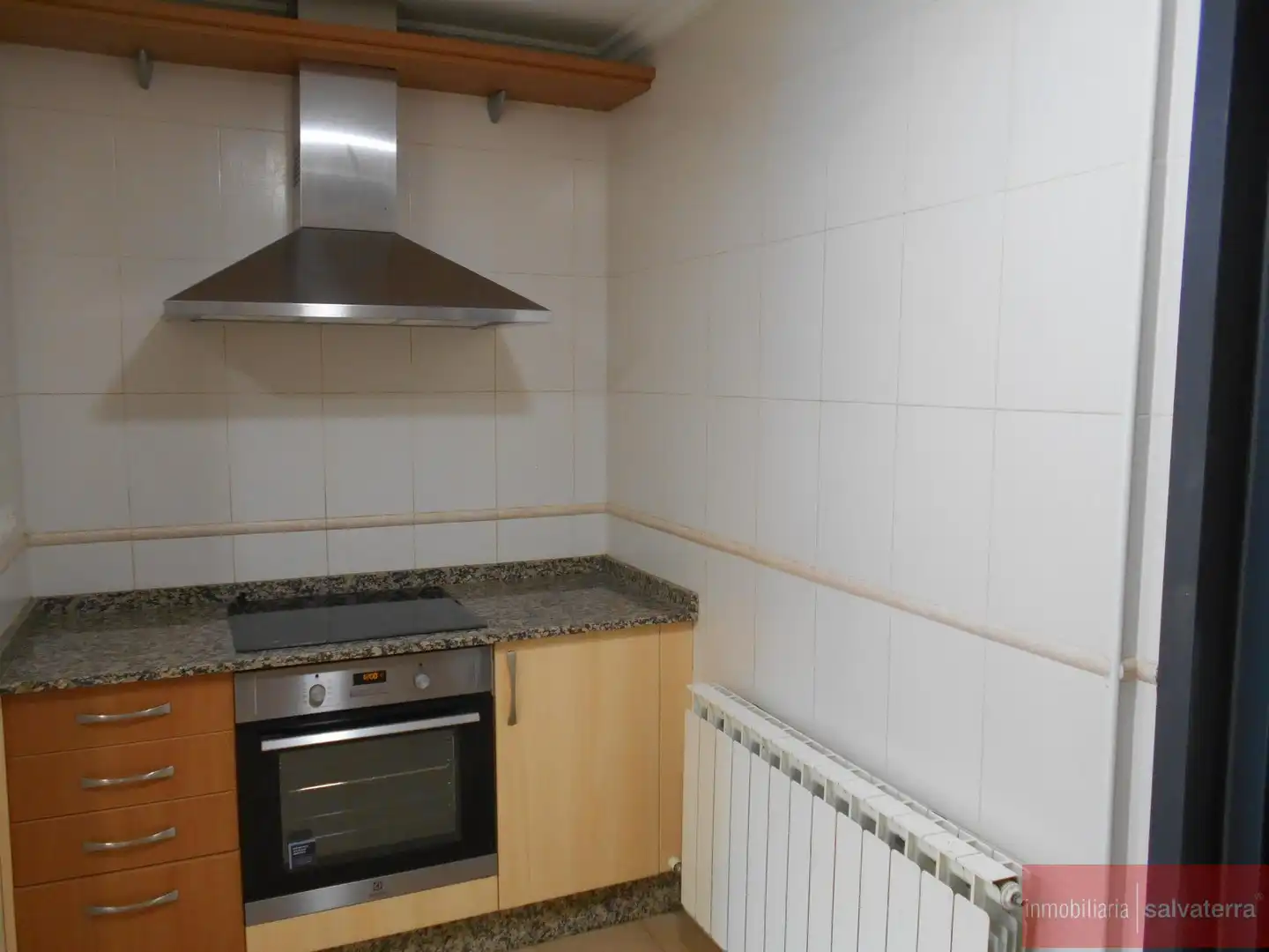 Cocina de Ático en venta en Salvaterra de Miño con Calefacción, Terraza y Trastero