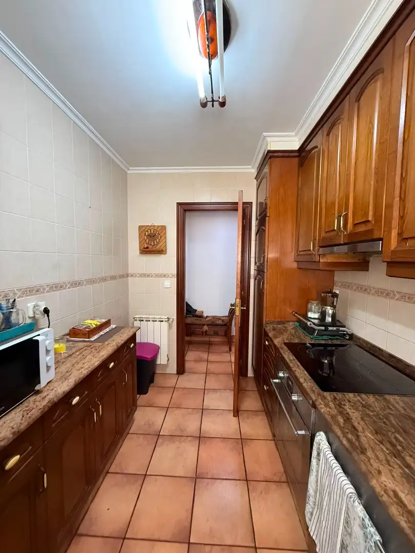 Cuina de Dúplex en venda en Narón amb Calefacció, Parquet i Traster