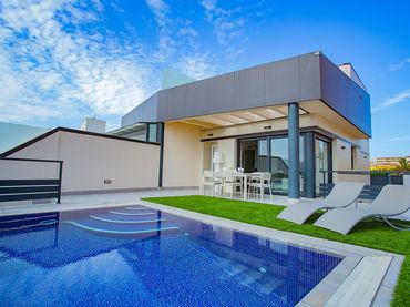 Casa amb piscina en venda a Playa de los Locos