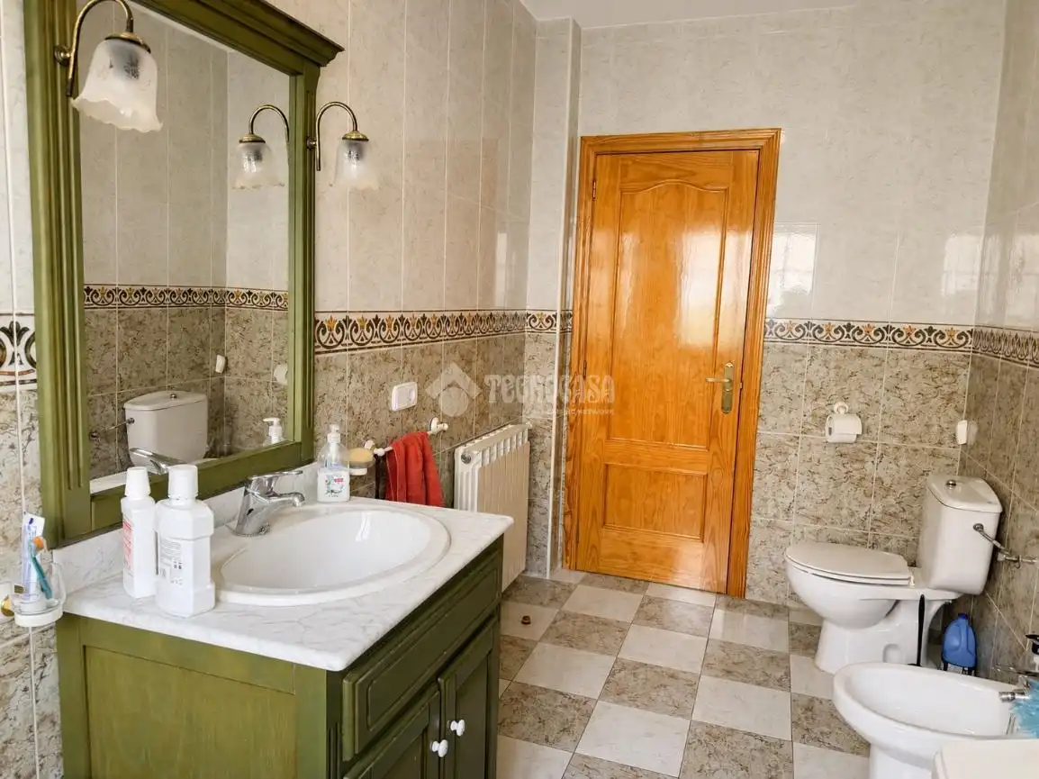 Baño de Casa o chalet en venta en Ciruelos con Calefacción, Piscina y Balcón