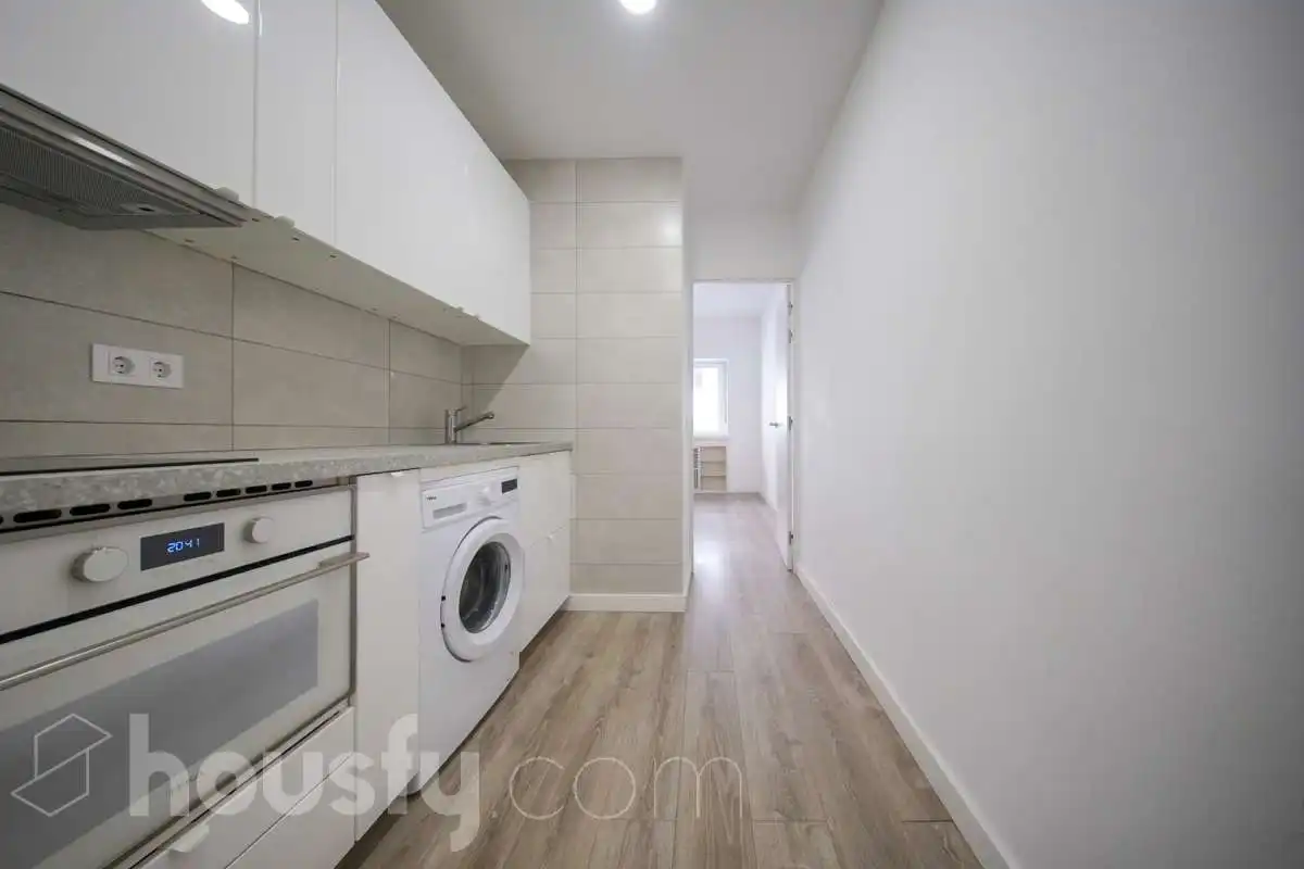 Cuina de Pis en venda en Madrid amb Aire condicionat, Calefacció i Domòtica