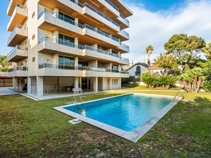 Swimming pool of Flat for sale in Caldes d'Estrac  with Air Conditioner and Terrace