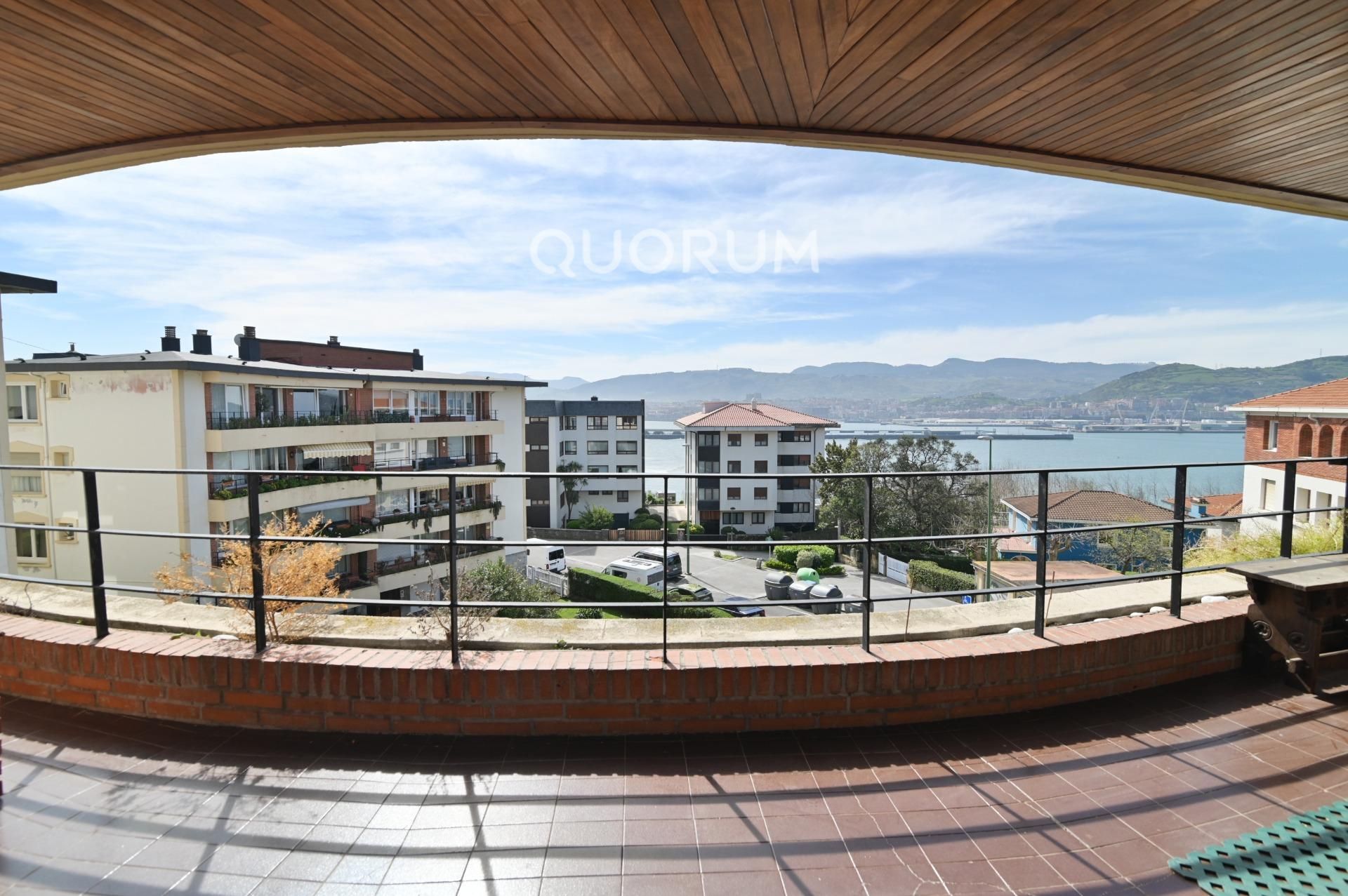 Terraza de Piso en venta en Getxo  con Calefacción, Terraza y Trastero