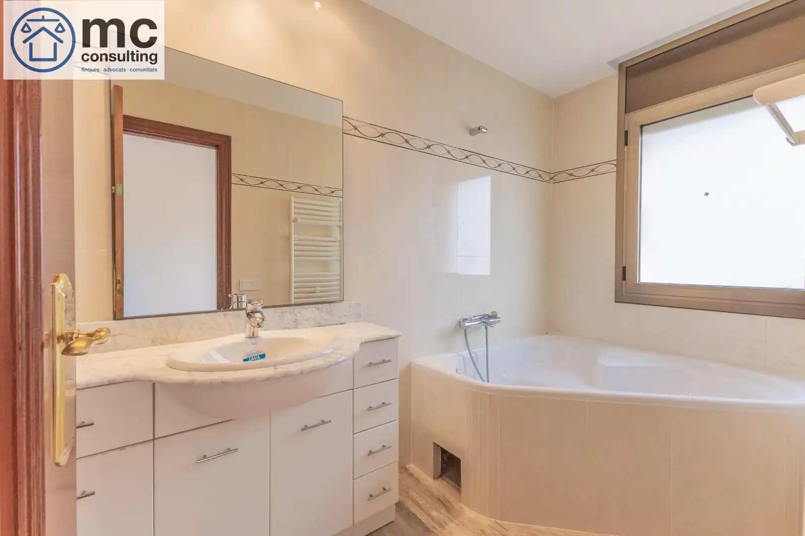 Bathroom of Houses for sale in Mataró  with Heating, Private garden and Terrace