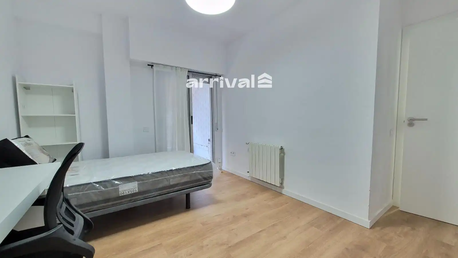Schlafzimmer von Wohnung zur untervermieten in Valencia mit Heizung, Terrasse und Möbliert
