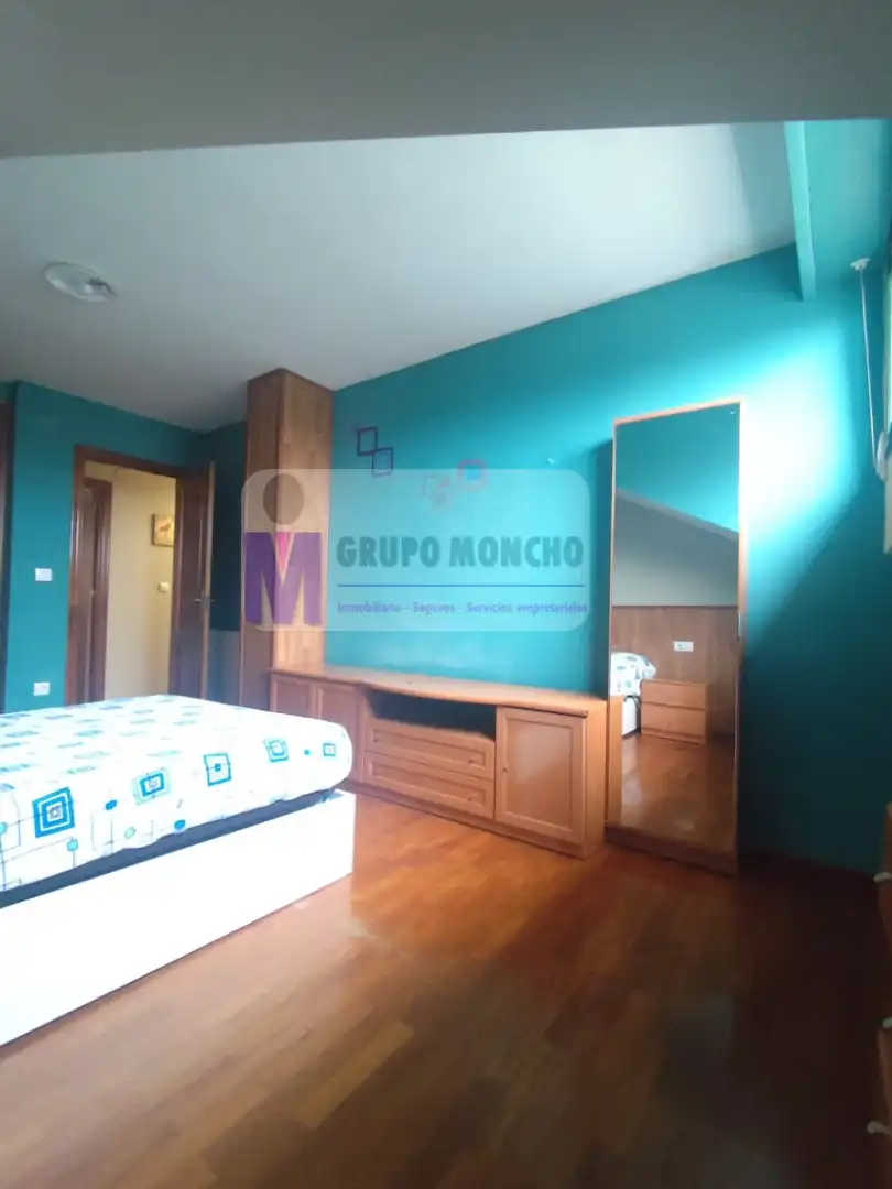 Dormitori de Apartament en venda en Allariz amb Calefacció, Moblat i Forn