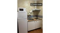 Kitchen of Flat to rent in L'Hospitalet de Llobregat  with Air Conditioner, Heating and Furnished