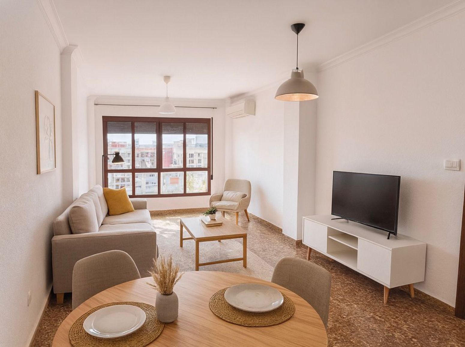 Sala de estar de Piso de alquiler en Sagunto / Sagunt con Aire acondicionado, Jardín privado y Piscina