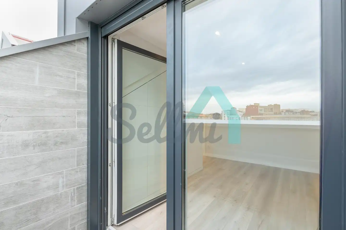 Attic for rent in Rendueles Llanos, Ceares