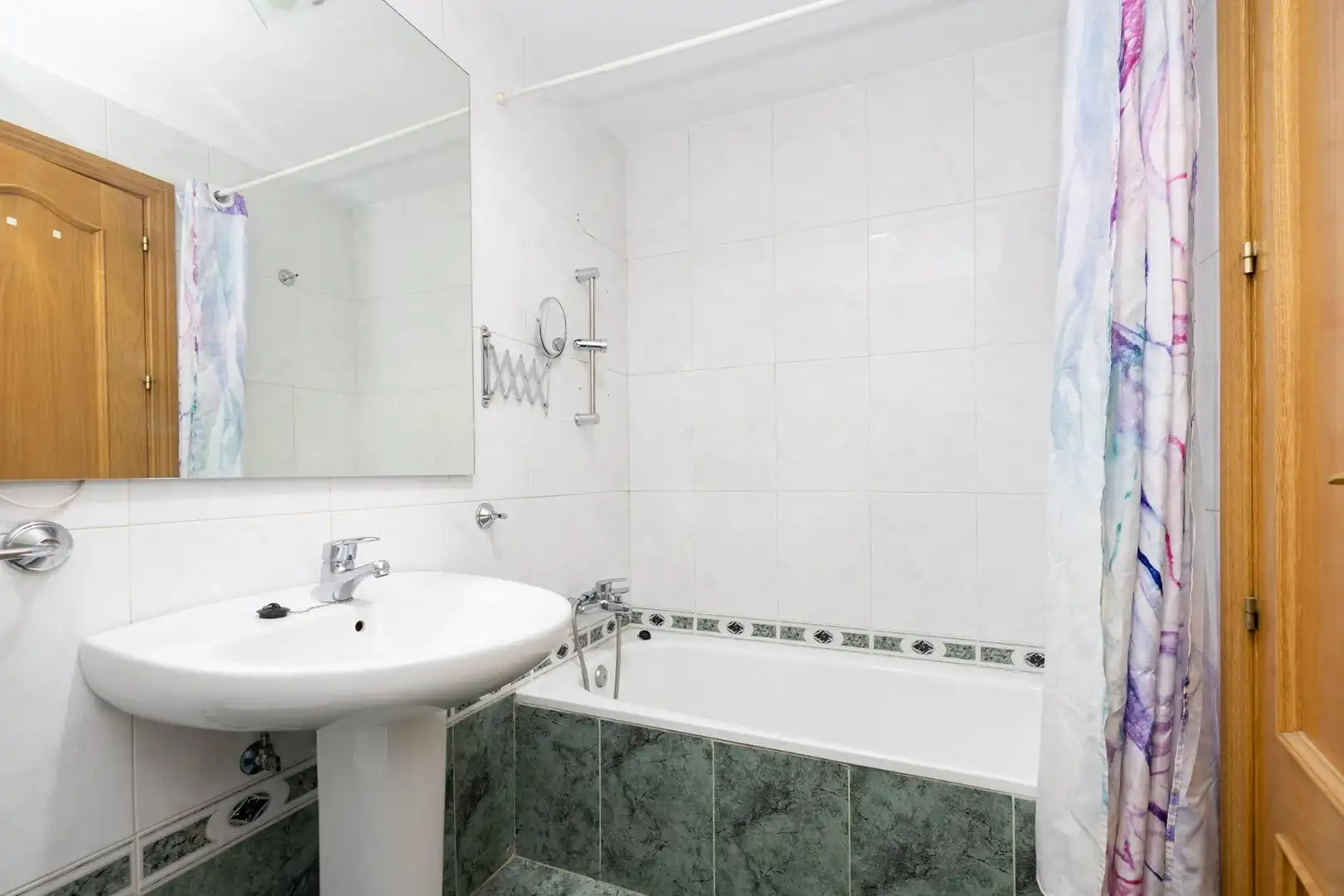Bathroom of Flat for sale in Chana