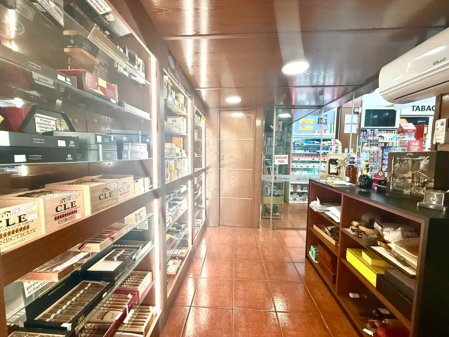 Local en traspaso en Las Palmas de Gran Canaria con Aire acondicionado, Amueblado y Internet