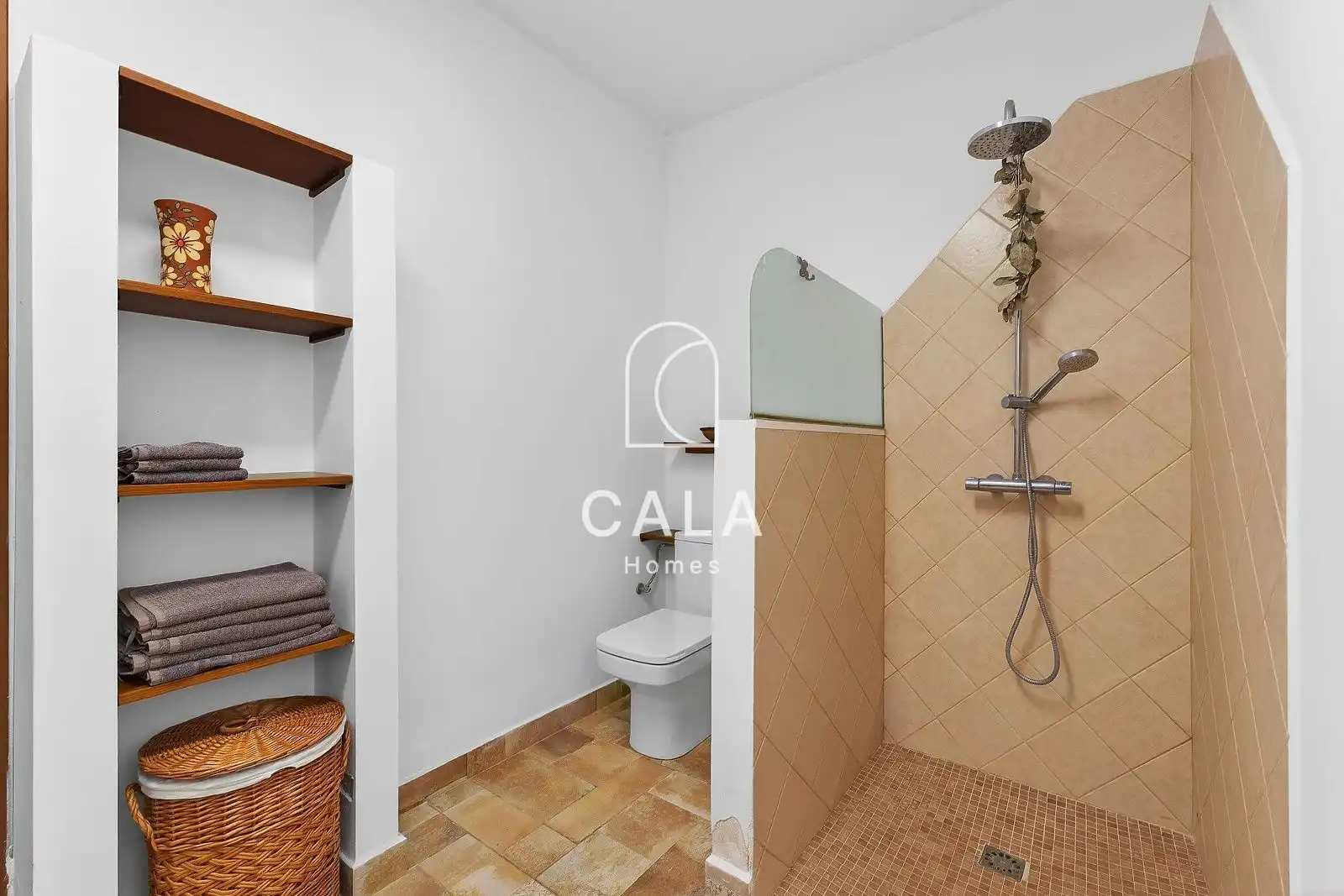 Bany de Casa o xalet en venda en Guía de Isora amb Jardí privat, Terrassa i Traster