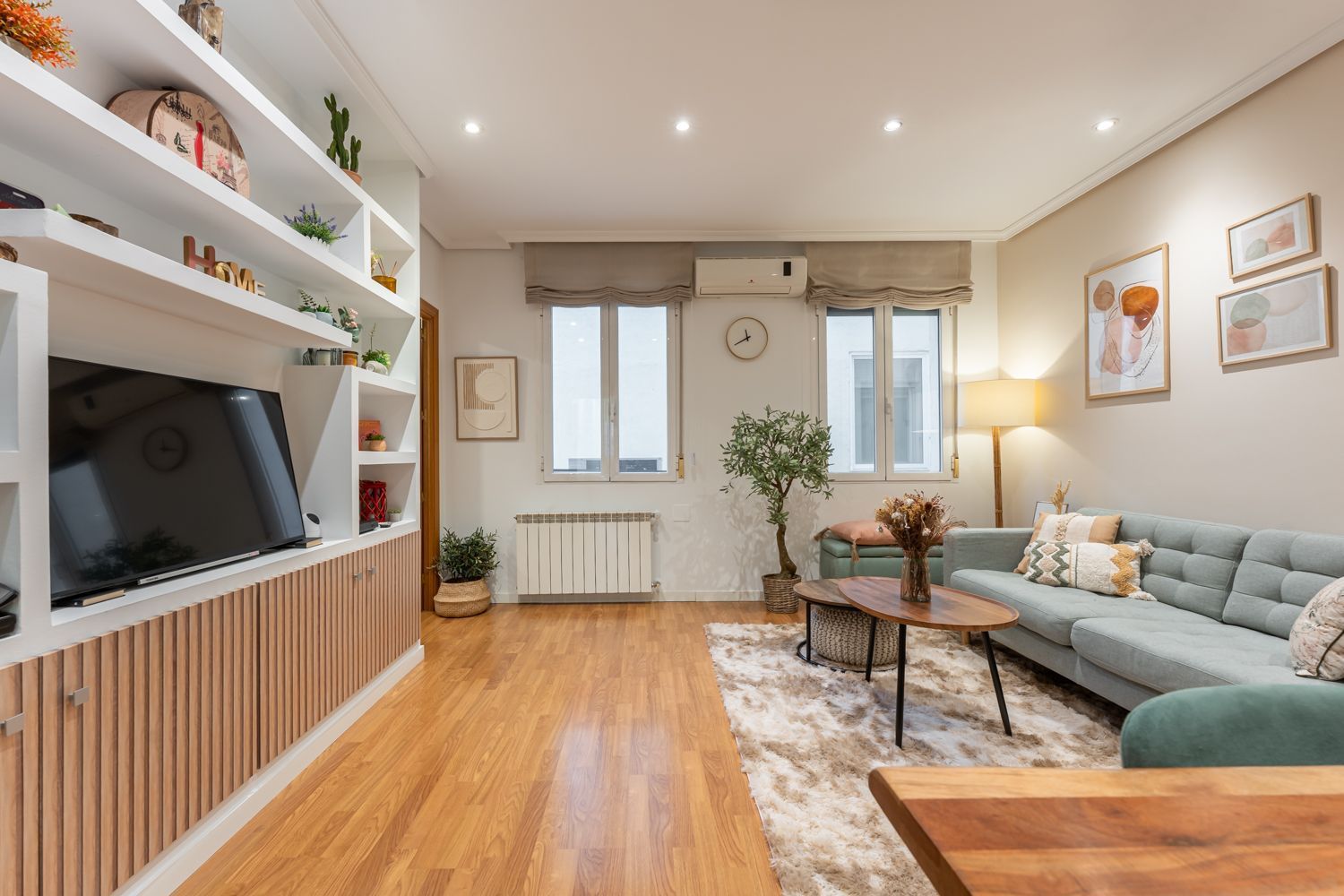 Living room of Flat for sale in  Madrid Capital  with Heating