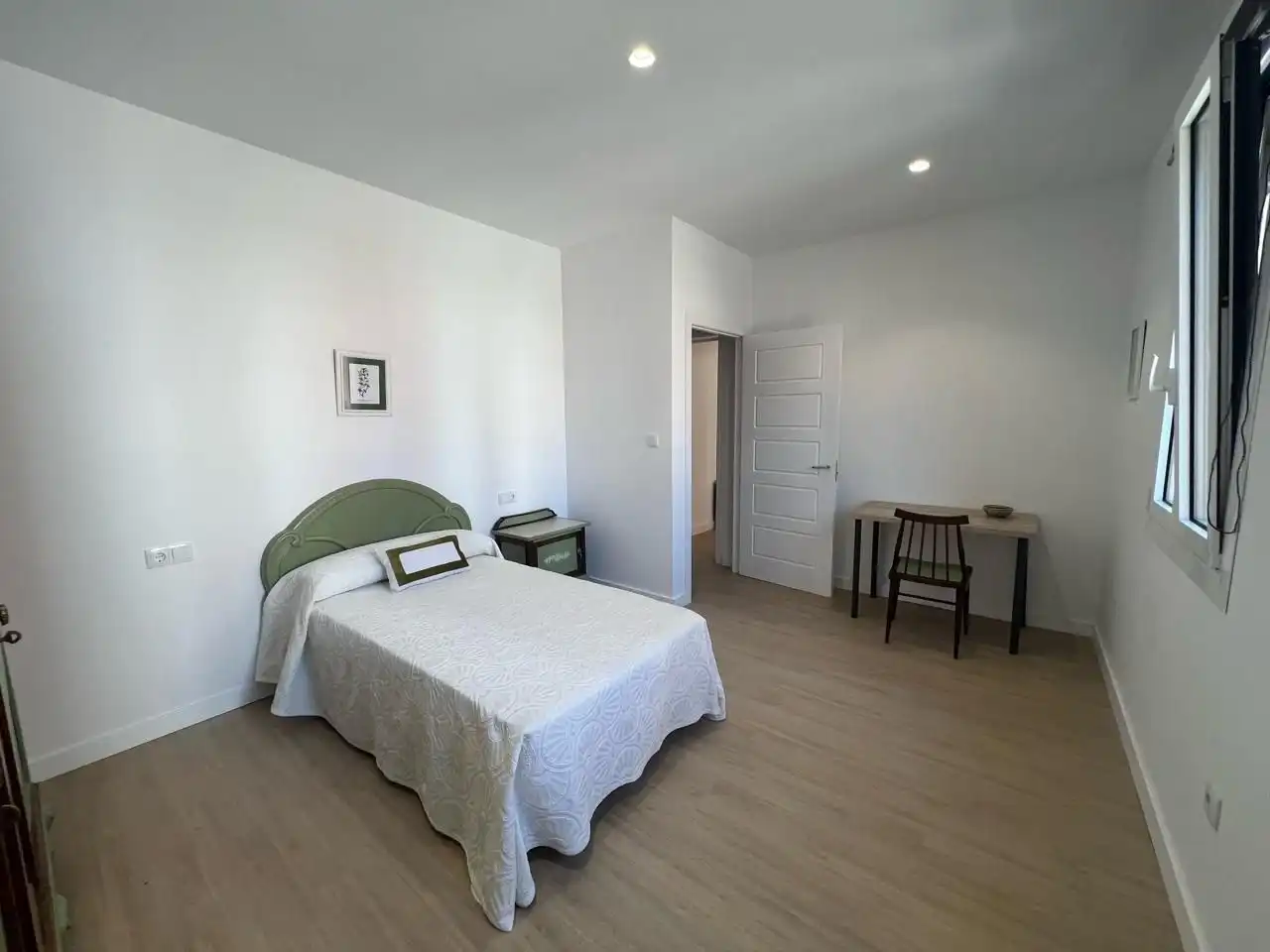 Habitación de Piso para compartir en Ourense Capital  con Calefacción, Amueblado y Balcón