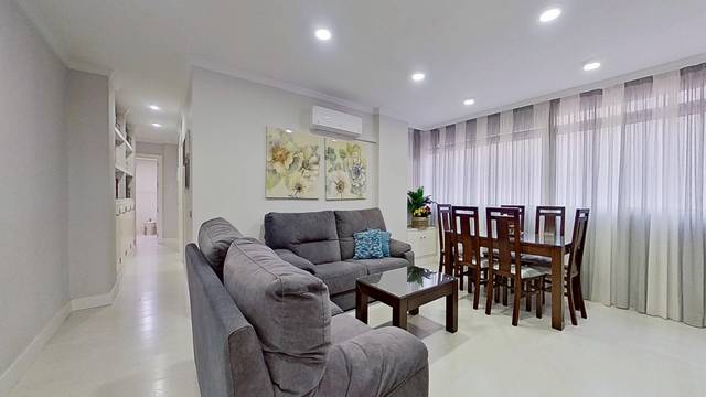 Piso en Venta en Calle Ayala en Parque Ayala - Jardín de la Abadía - Huelín