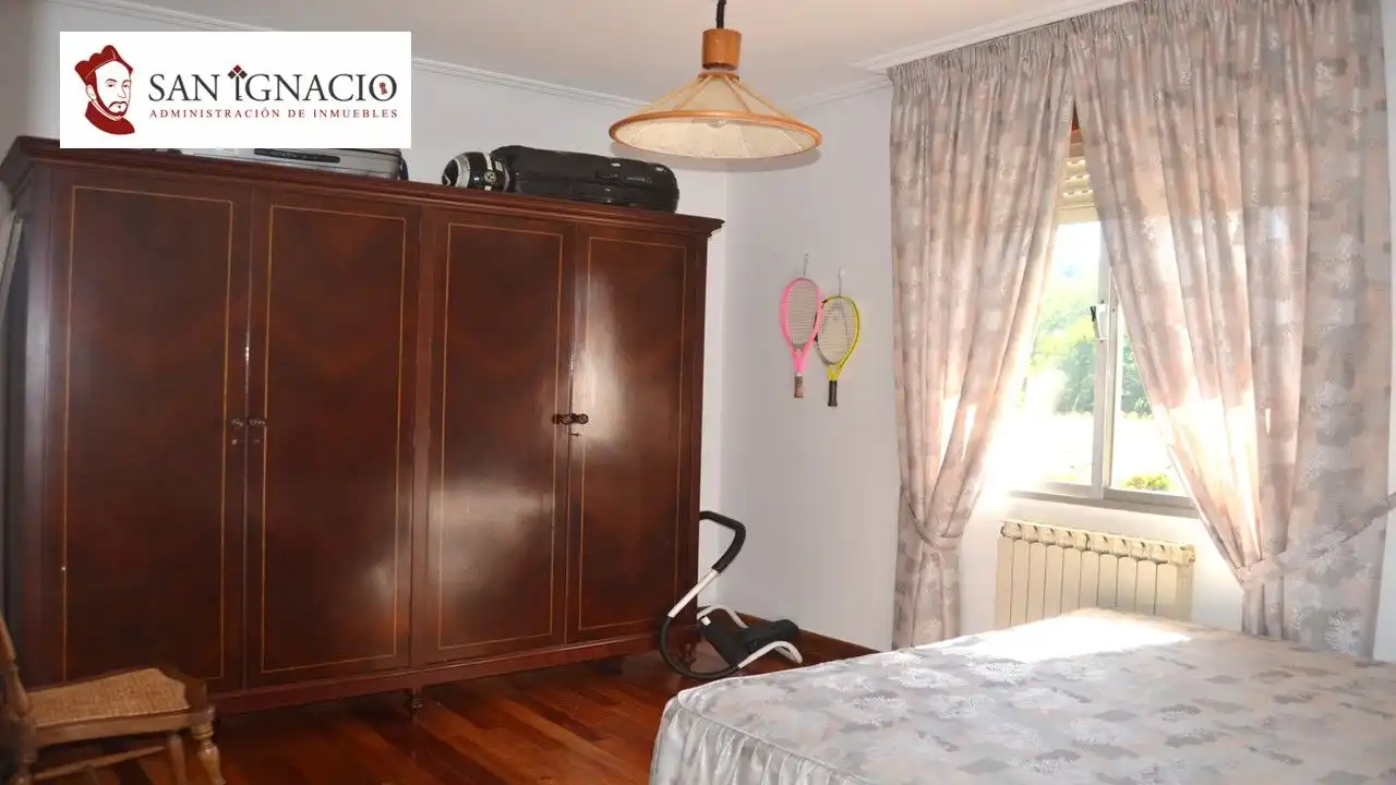 Dormitori de Casa o xalet en venda en Valle de Tobalina amb Calefacció, Jardí privat i Terrassa