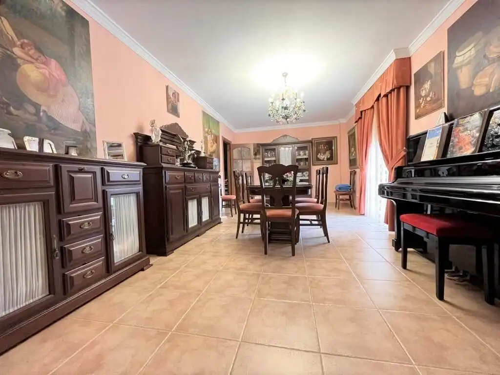 Comedor de Casa o chalet en venta en Málaga con Aire acondicionado, Calefacción y Jardín privado