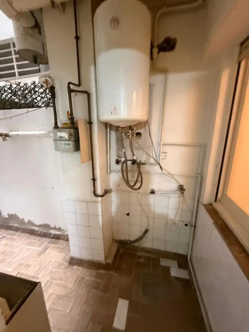 Bany de Planta baixa en venda en Barcelona amb Aire condicionat, Traster i Balcó