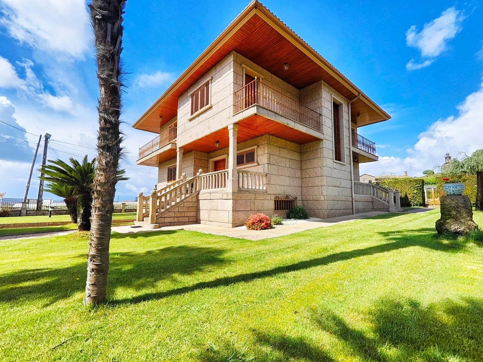 Exterior view of House or chalet for sale in Ribadumia  with Heating, Private garden and Balcony