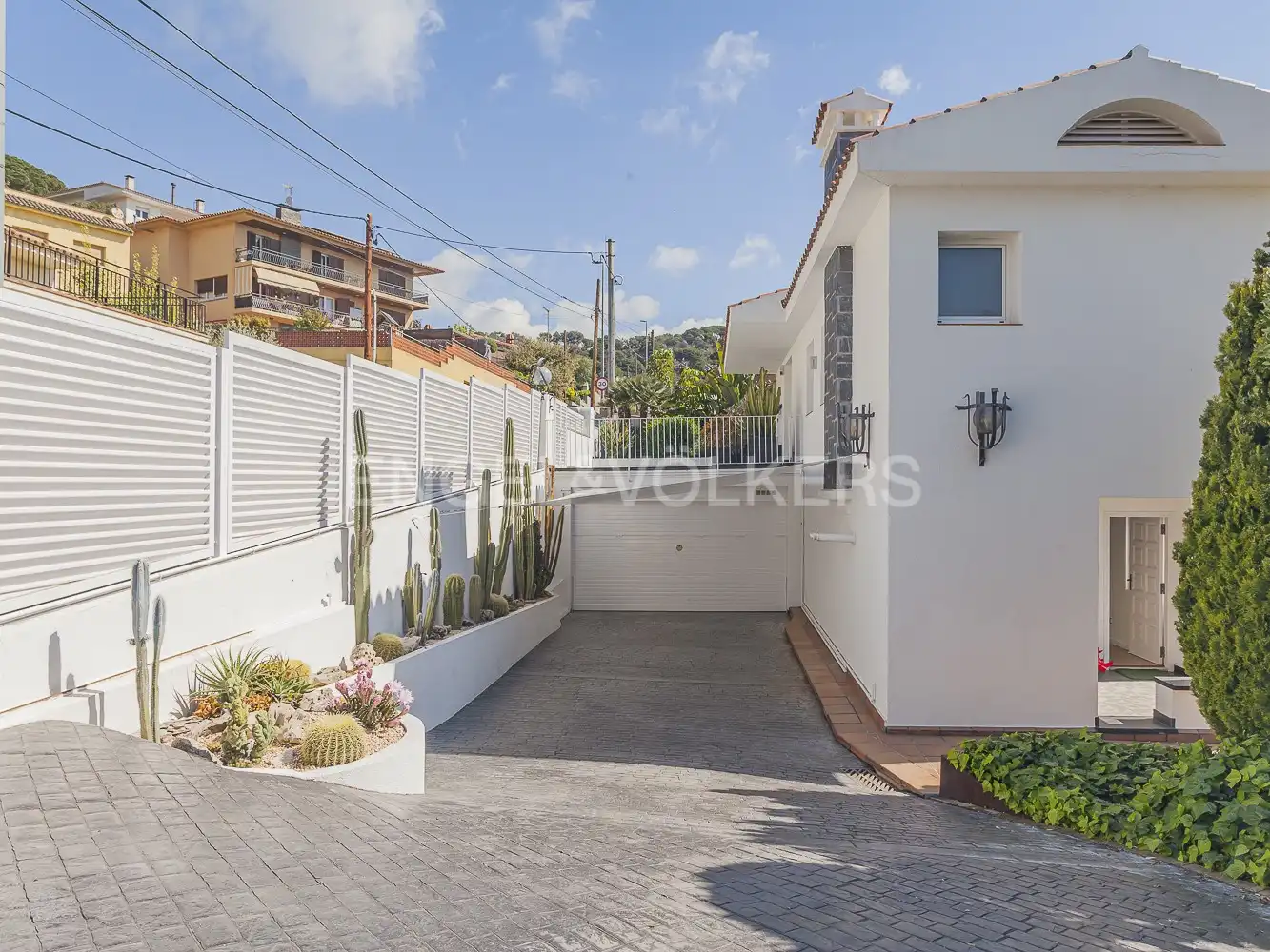 Vista exterior de Casa o xalet en venda en Mataró amb Aire condicionat, Calefacció i Jardí privat