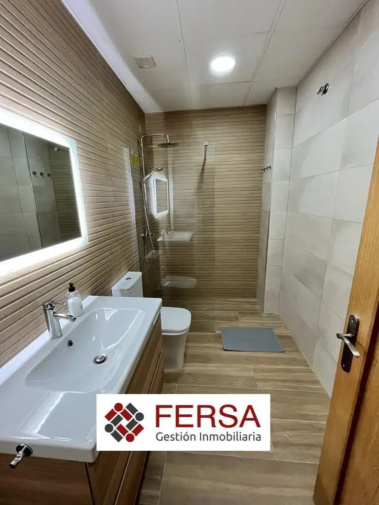 Baño de Loft en venta en El Puerto de Santa María con Aire acondicionado, Calefacción y Amueblado