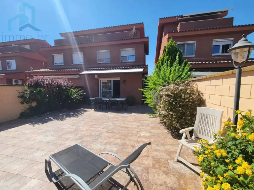 Adosado en venta en Calle Velers Dels