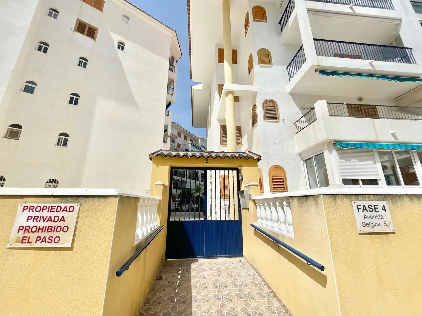 Außenansicht von Wohnung zur Miete in Torrevieja mit Klimaanlage, Heizung und Schwimmbad