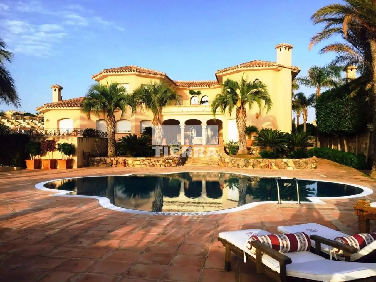 Villa mit Pool zum Verkauf in pepin liria