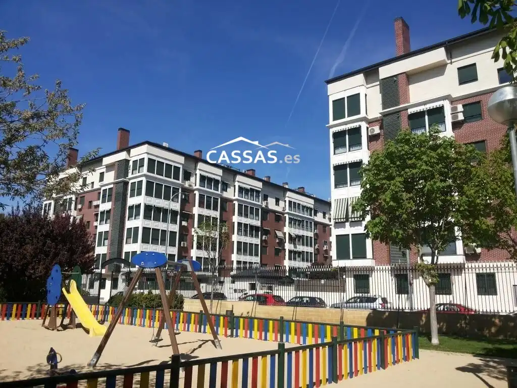 Exterior view of Flat for sale in Torrejón de Ardoz  with Heating, Parquet flooring and Storage room