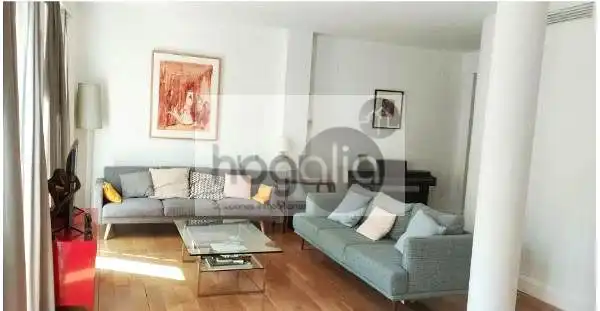 Sala d'estar de Pis de lloguer en  Sevilla Capital amb Aire condicionat, Traster i Moblat