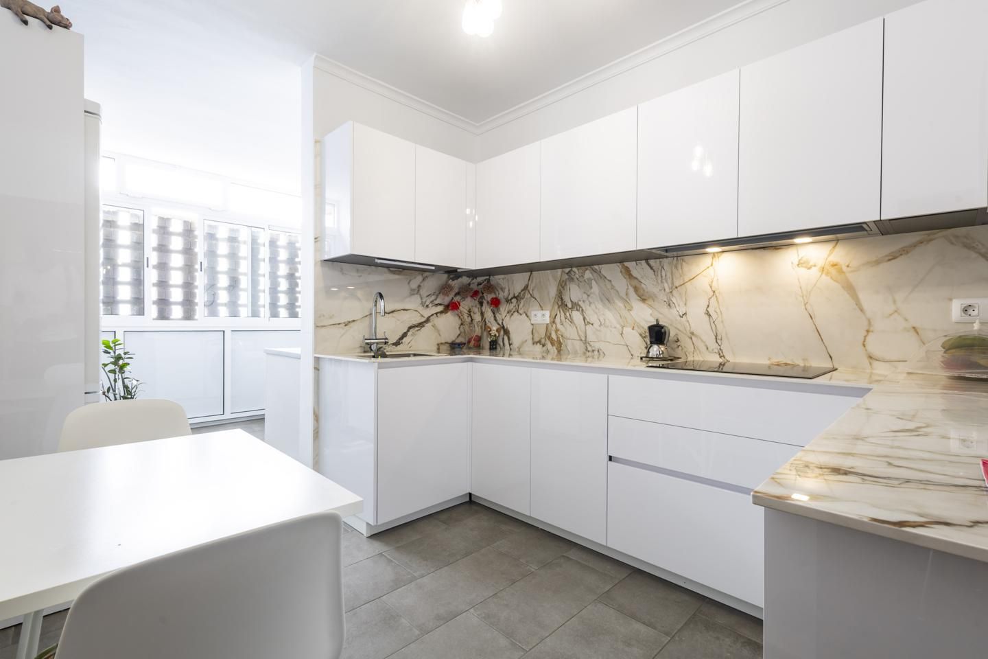 Kitchen of Flat for sale in  Santa Cruz de Tenerife Capital