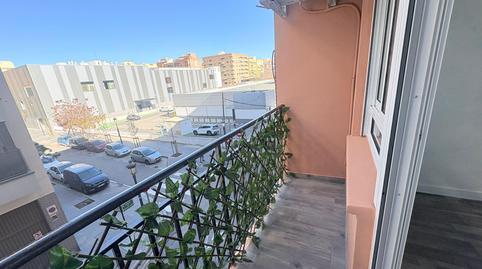Foto 3 de Piso en venta en Torrefiel, Valencia