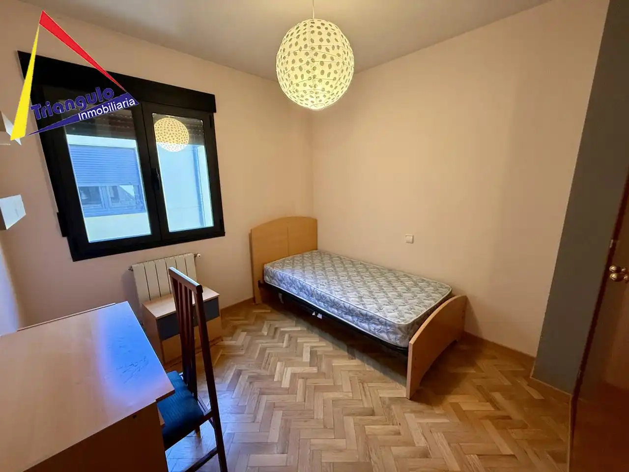 Schlafzimmer von Wohnung zur Miete in La Lastrilla  mit Heizung und Möbliert