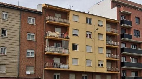 Foto 3 de Edificio en venta en Avenida Alc M Castaño, 54, San Claudio - La Chantría, León