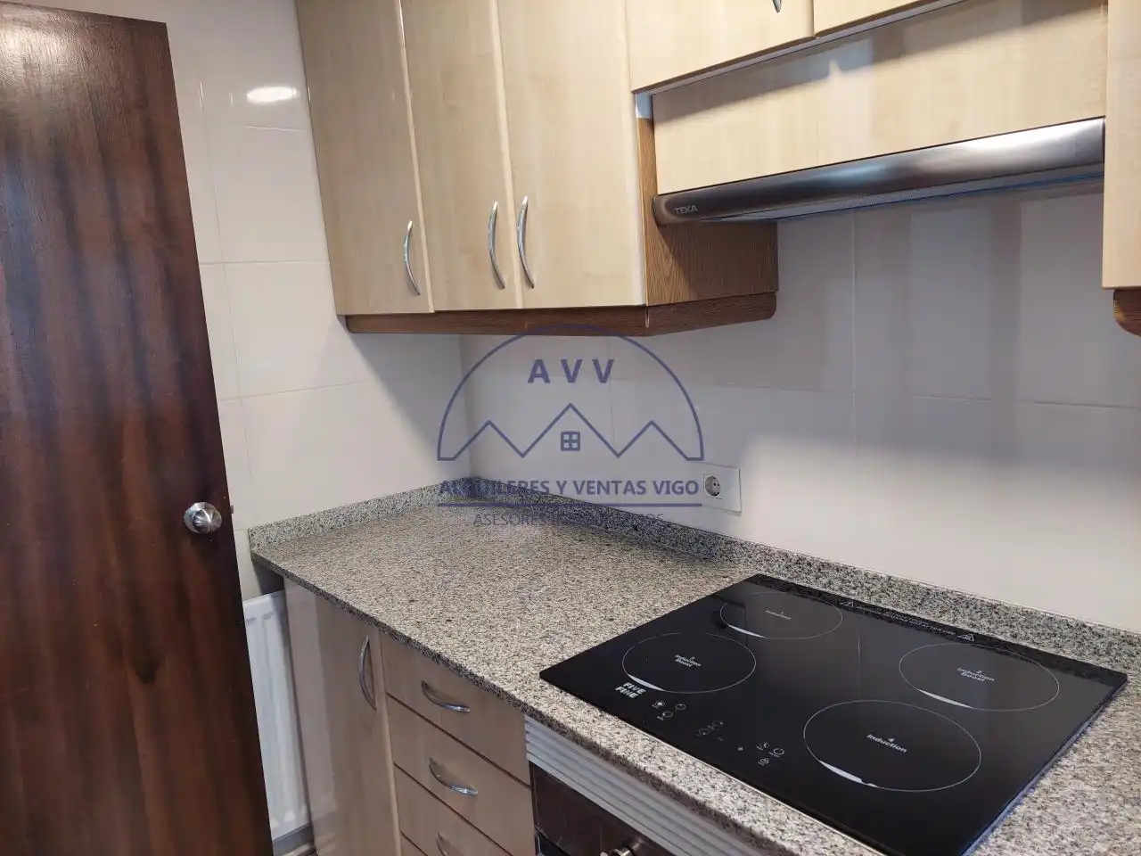 Cocina de Piso de alquiler en Vigo  con Calefacción, Parquet y Terraza