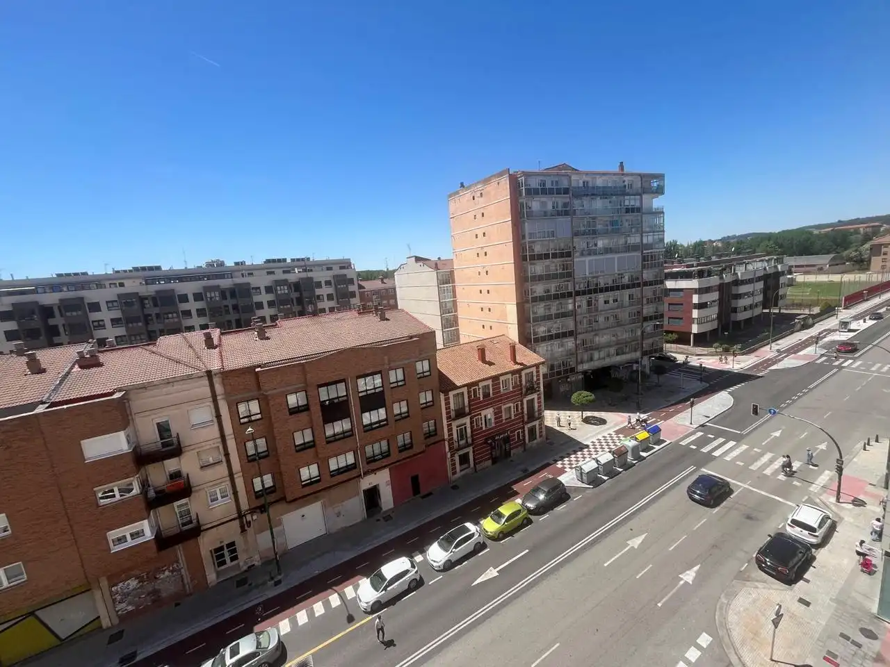Vista exterior de Pis en venda en Burgos amb Calefacció i Moblat