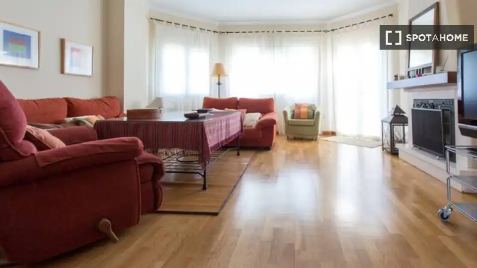 Room in Almensilla