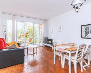 Living room of Flat to rent in Sant Pol de Mar  with Air Conditioner, Terrace and Furnished