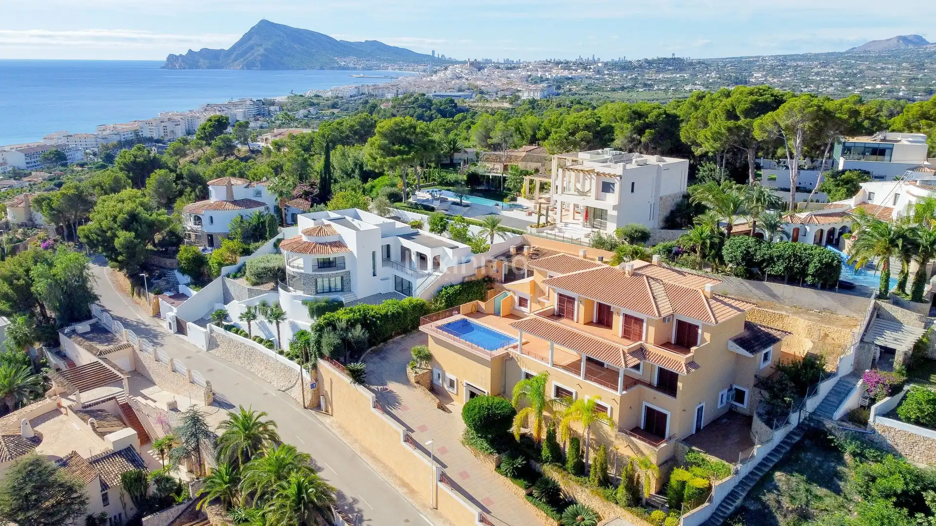 Vista exterior de Casa o xalet en venda en Altea amb Aire condicionat, Calefacció i Jardí privat