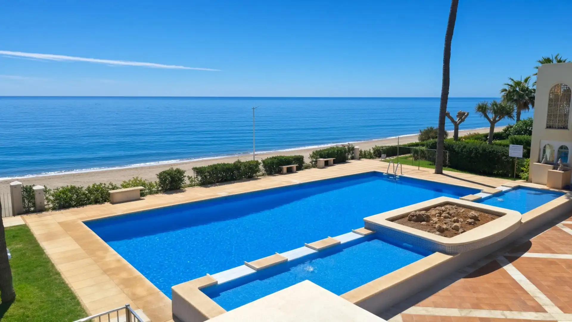 Piscina de Apartament en venda en Estepona amb Aire condicionat, Calefacció i Terrassa
