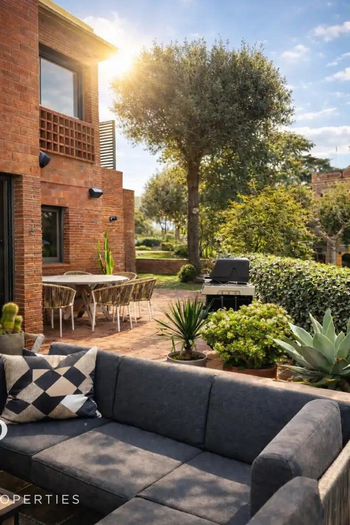 Chalet con terraza en venta en Carrer Agustí Vendrell i Solé, imagen 3