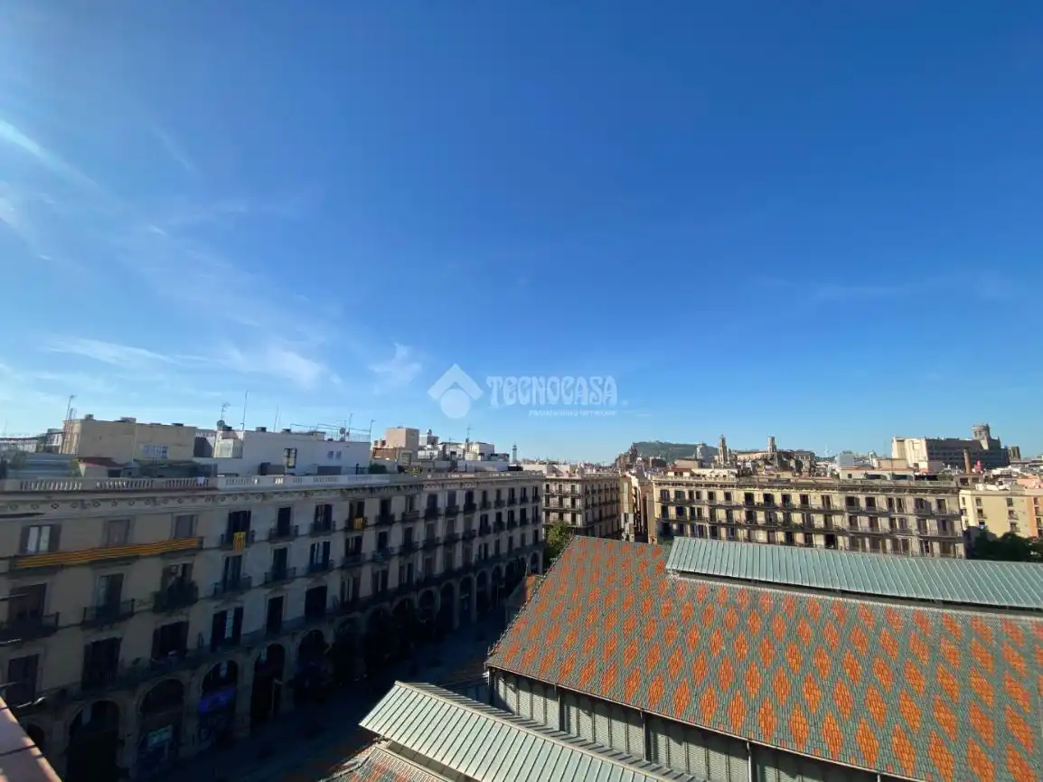 Exterior view of Flat for rent in Barcelona  with Air Conditioner and Terrace