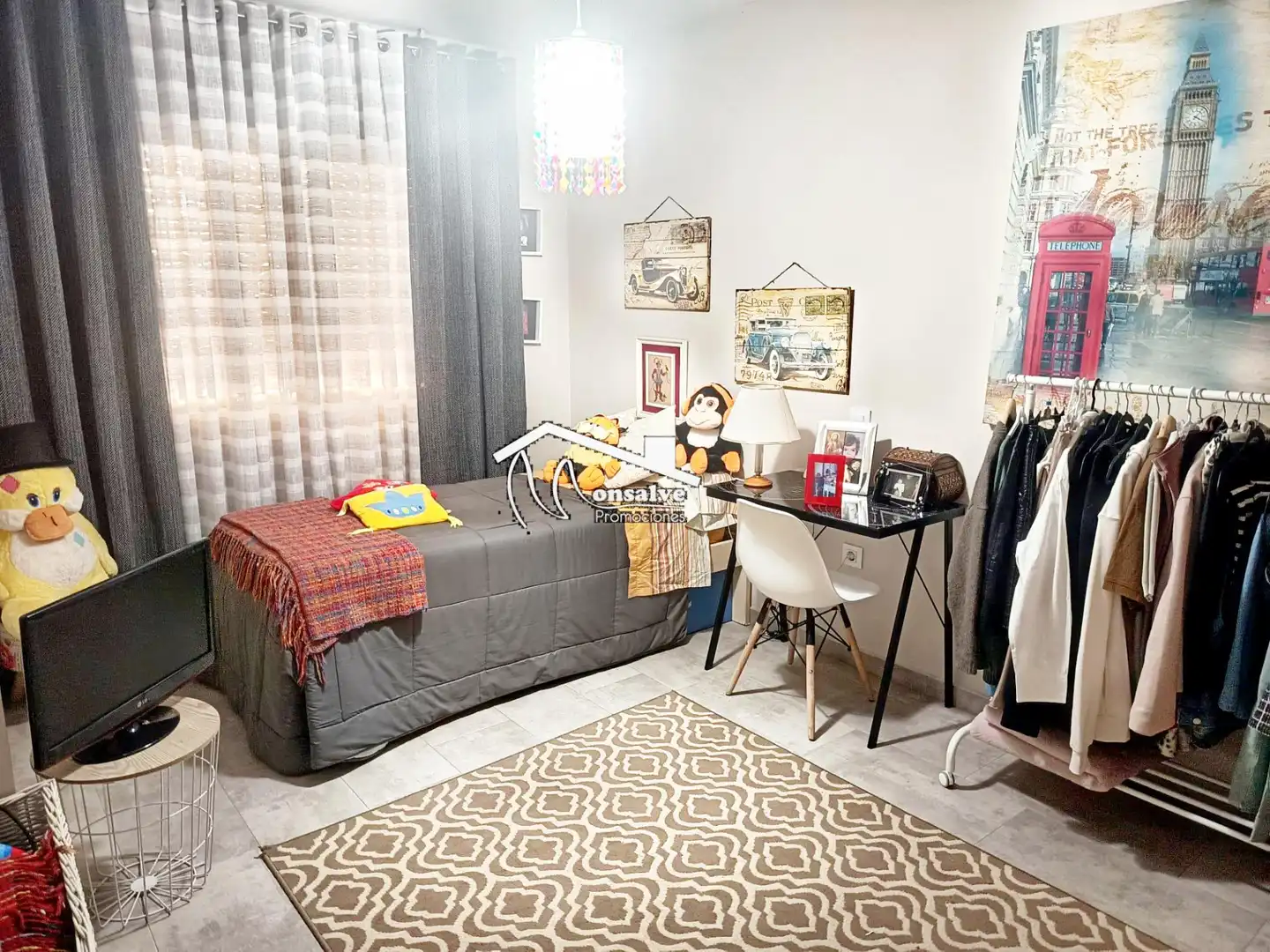 Habitación de Casa adosada en venta en Yeles con Aire acondicionado, Calefacción y Jardín privado