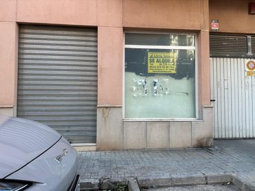 Locale commerciale in affitto a Parque de la Bombilla