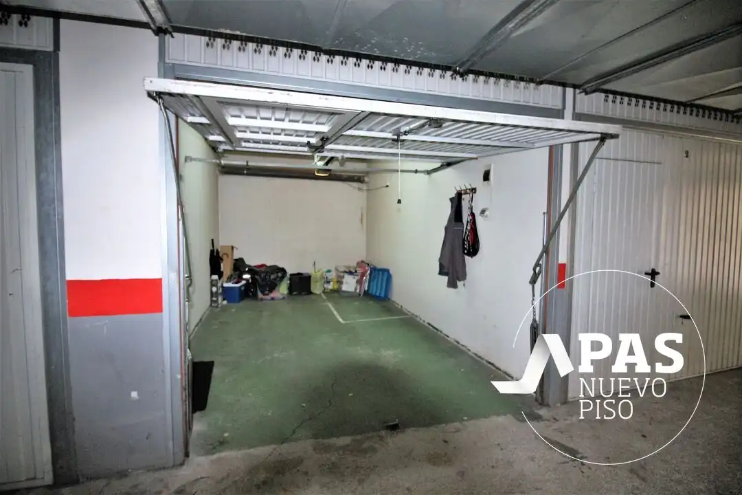 Parking de Piso en venta en Entrambasaguas, Cantabria