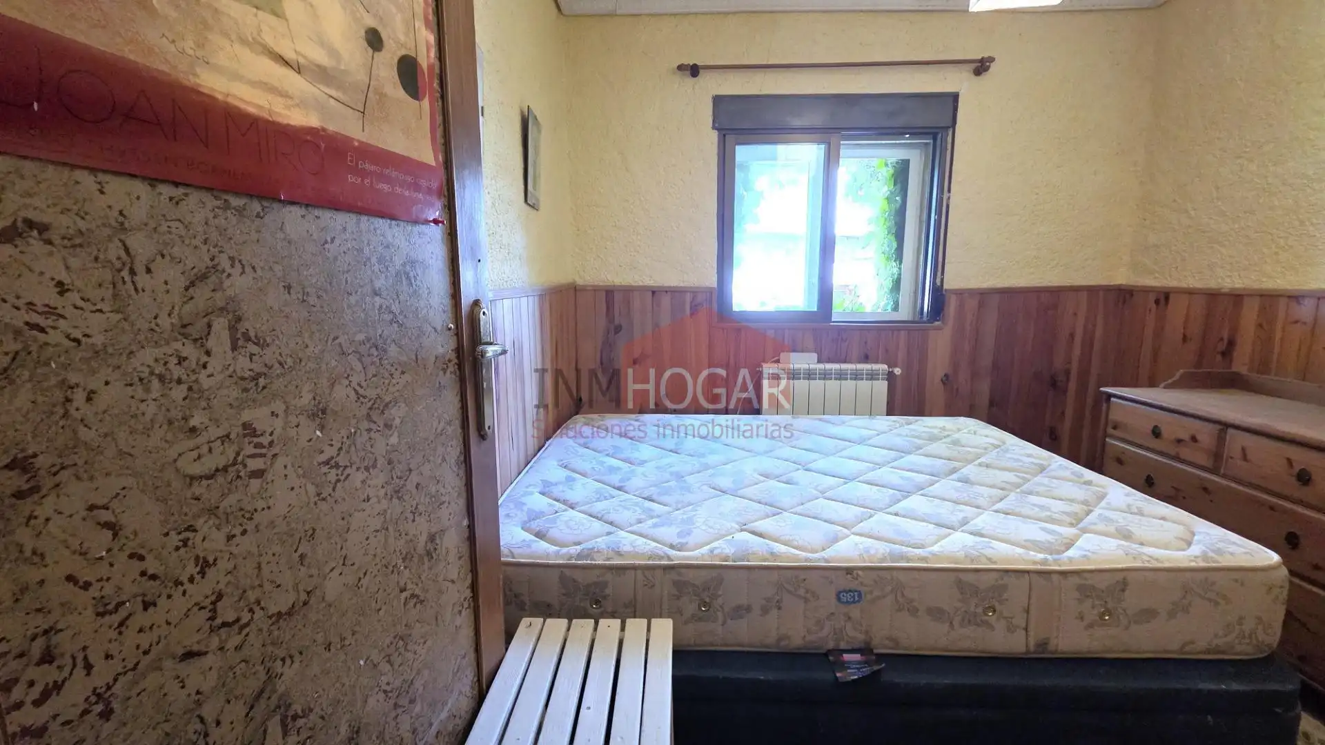 Dormitori de Casa o xalet en venda en Herradón de Pinares amb Calefacció i Moblat